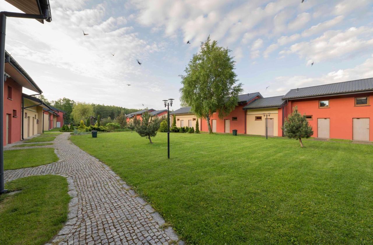 Centrum Wypoczynkowo-Konferencyjne Solaris Łazy Buitenkant foto