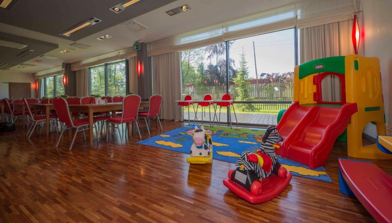 Centrum Wypoczynkowo-Konferencyjne Solaris Łazy Buitenkant foto