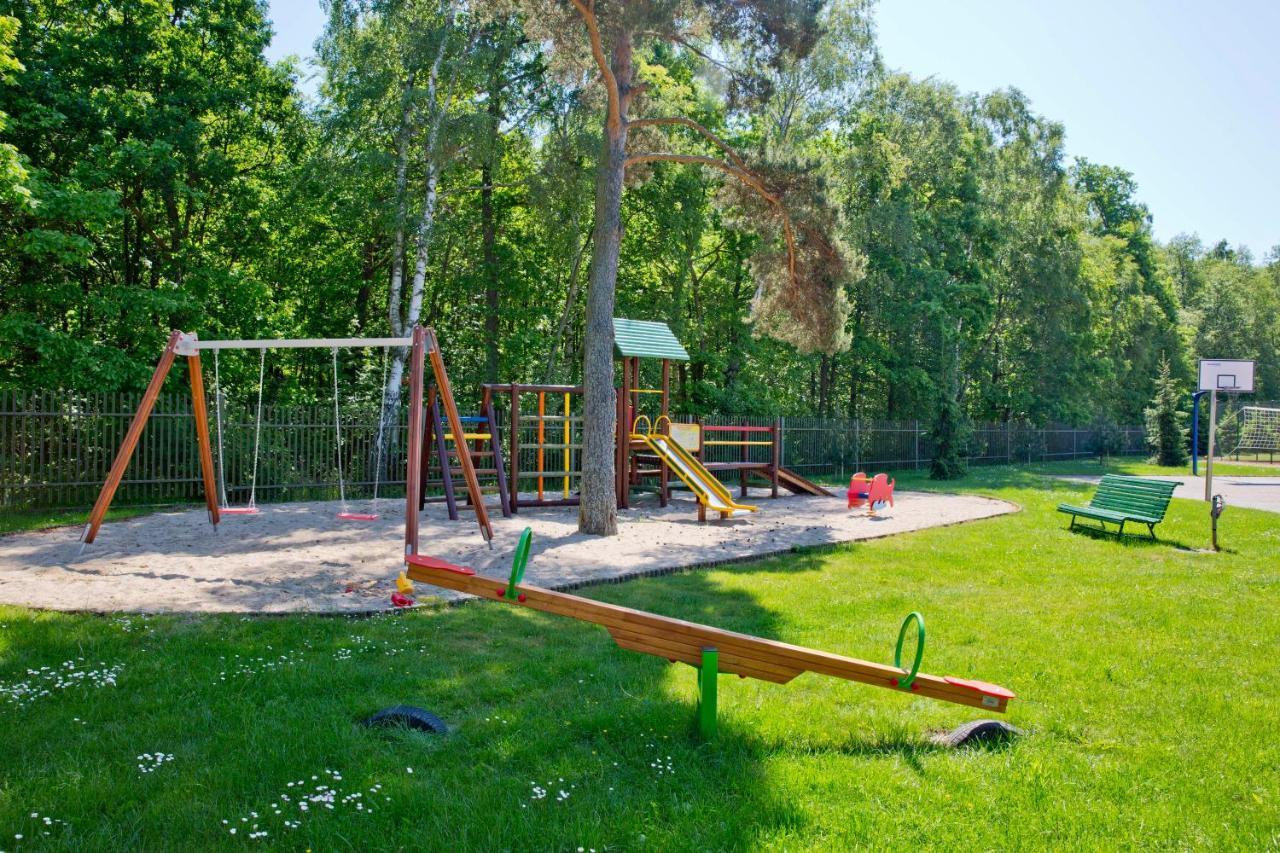 Centrum Wypoczynkowo-Konferencyjne Solaris Łazy Buitenkant foto